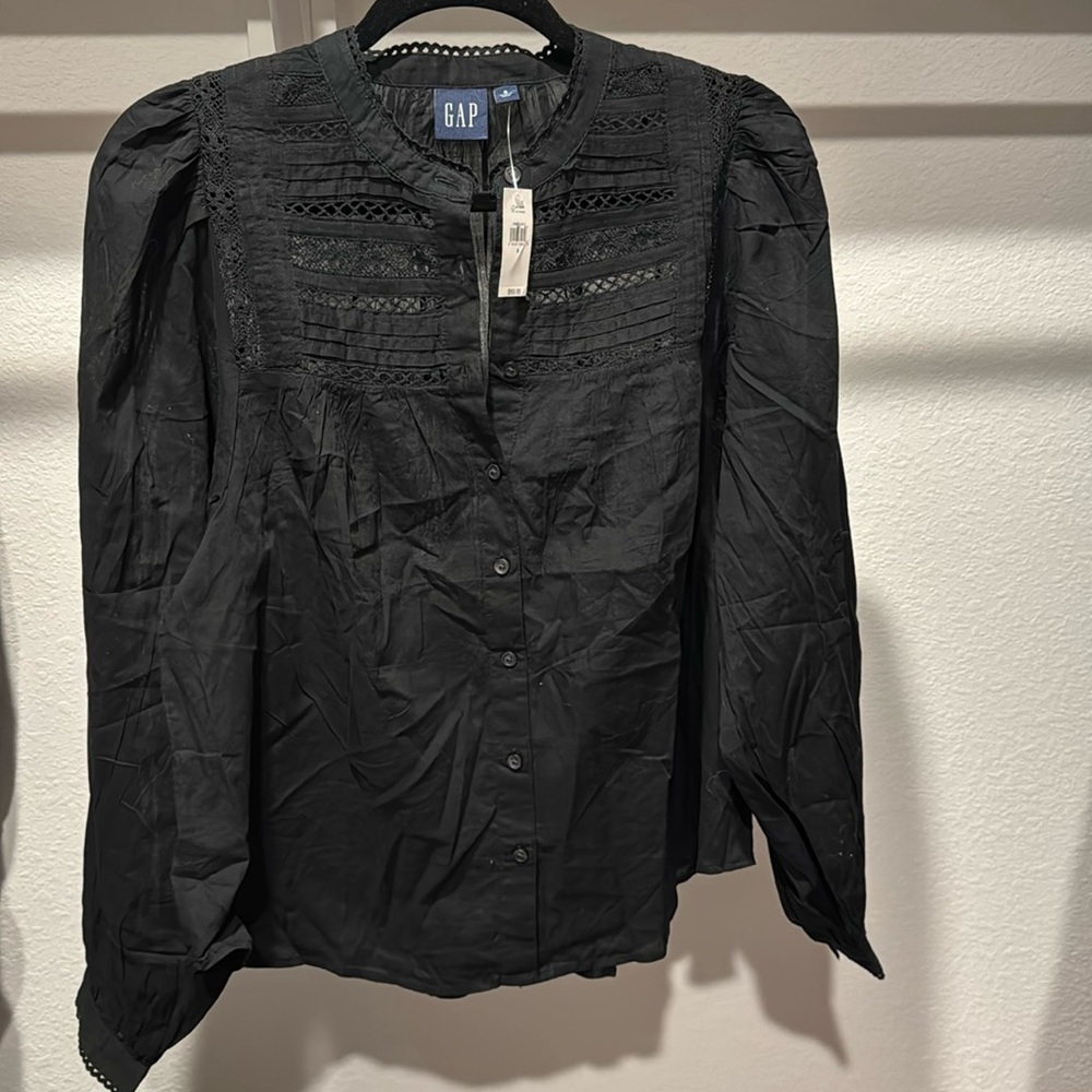 Women’s GAP Long Sleeve Button Down Shirt